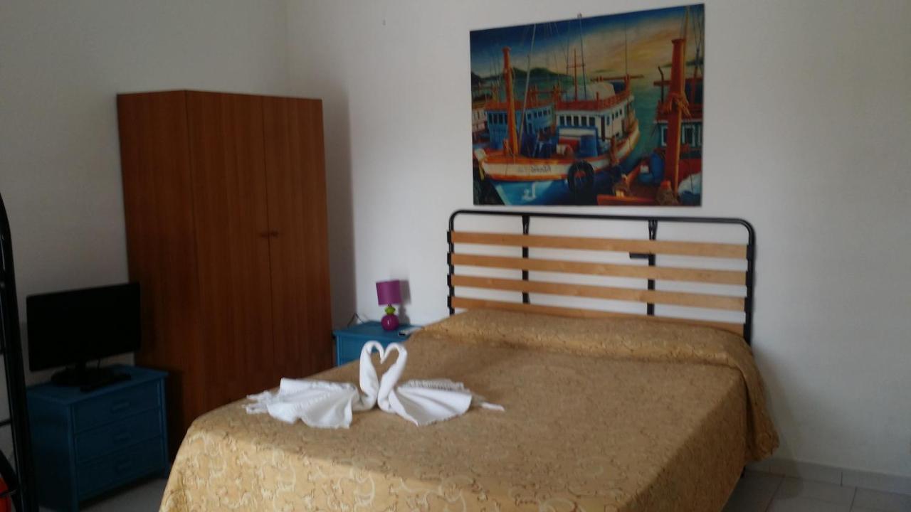 Готель Vulcano Beach Екстер'єр фото